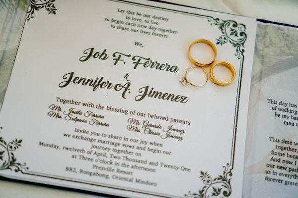 Comment choisir le papier et l'enveloppe de son faire-part de mariage ?